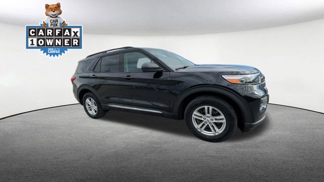 Used 2023 Ford Explorer XLT AWD/4WD image 2