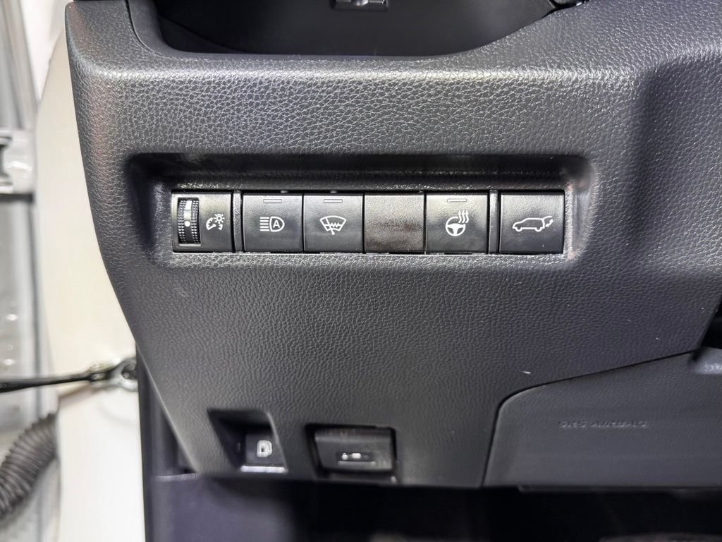Certified 2021 Toyota RAV4 XSE w/ XSE Grade Weather Package AWD/4WD image 30