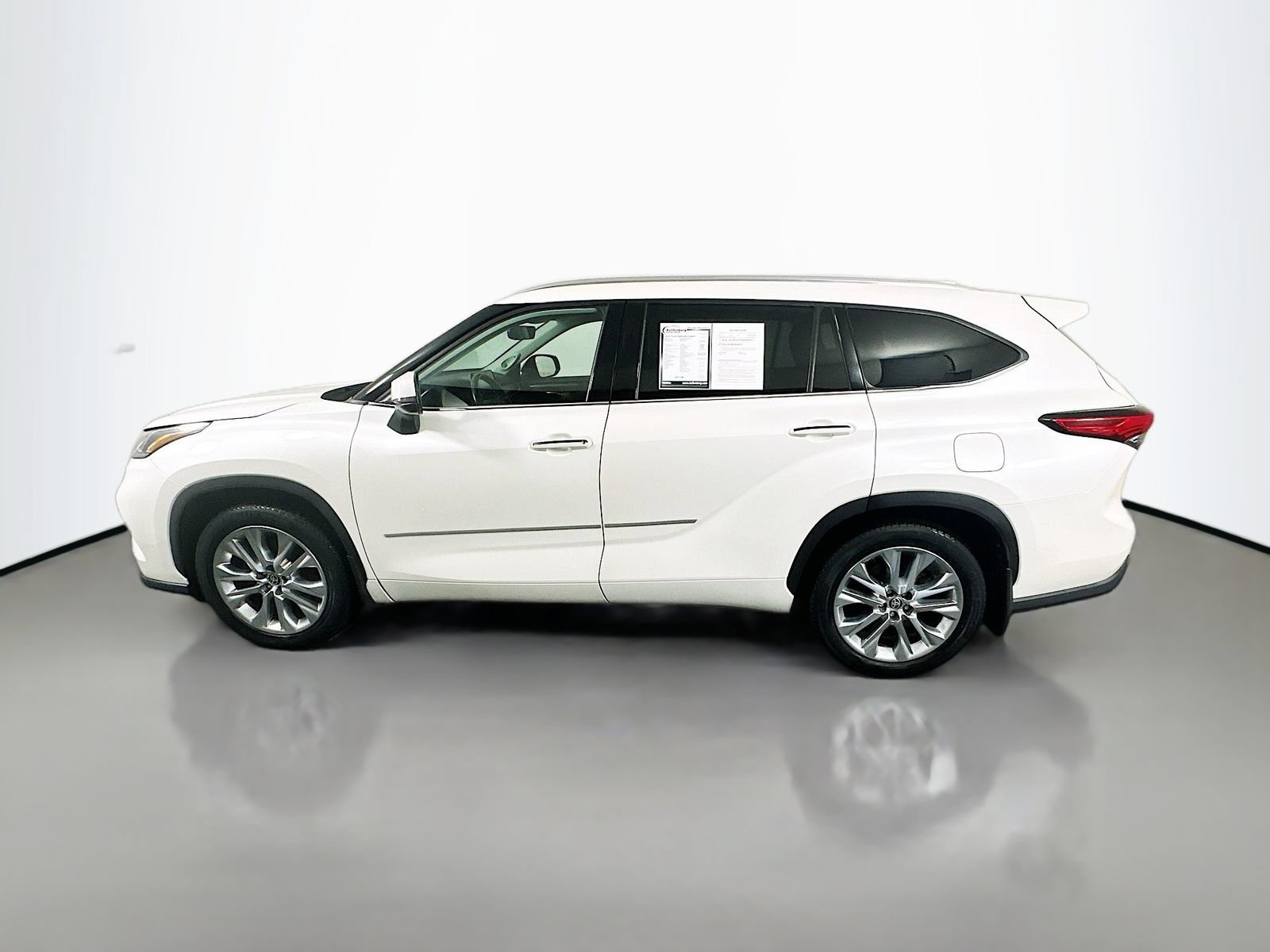 Used 2020 Toyota Highlander Limited AWD/4WD image 4