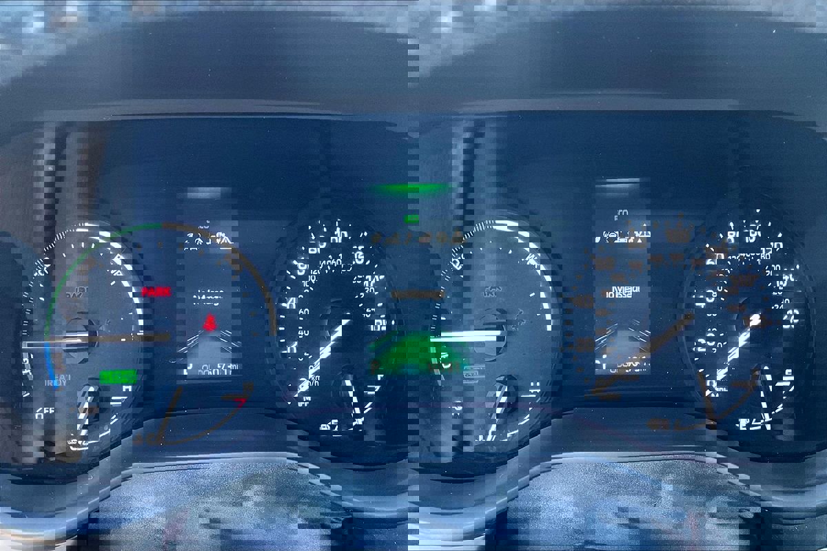 Used 2023 Toyota Sienna XLE image 16