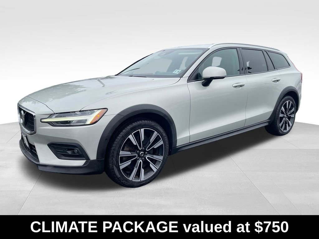 Used 2021 Volvo V60 T5 Cross Country w/ Climate Package AWD/4WD image 4