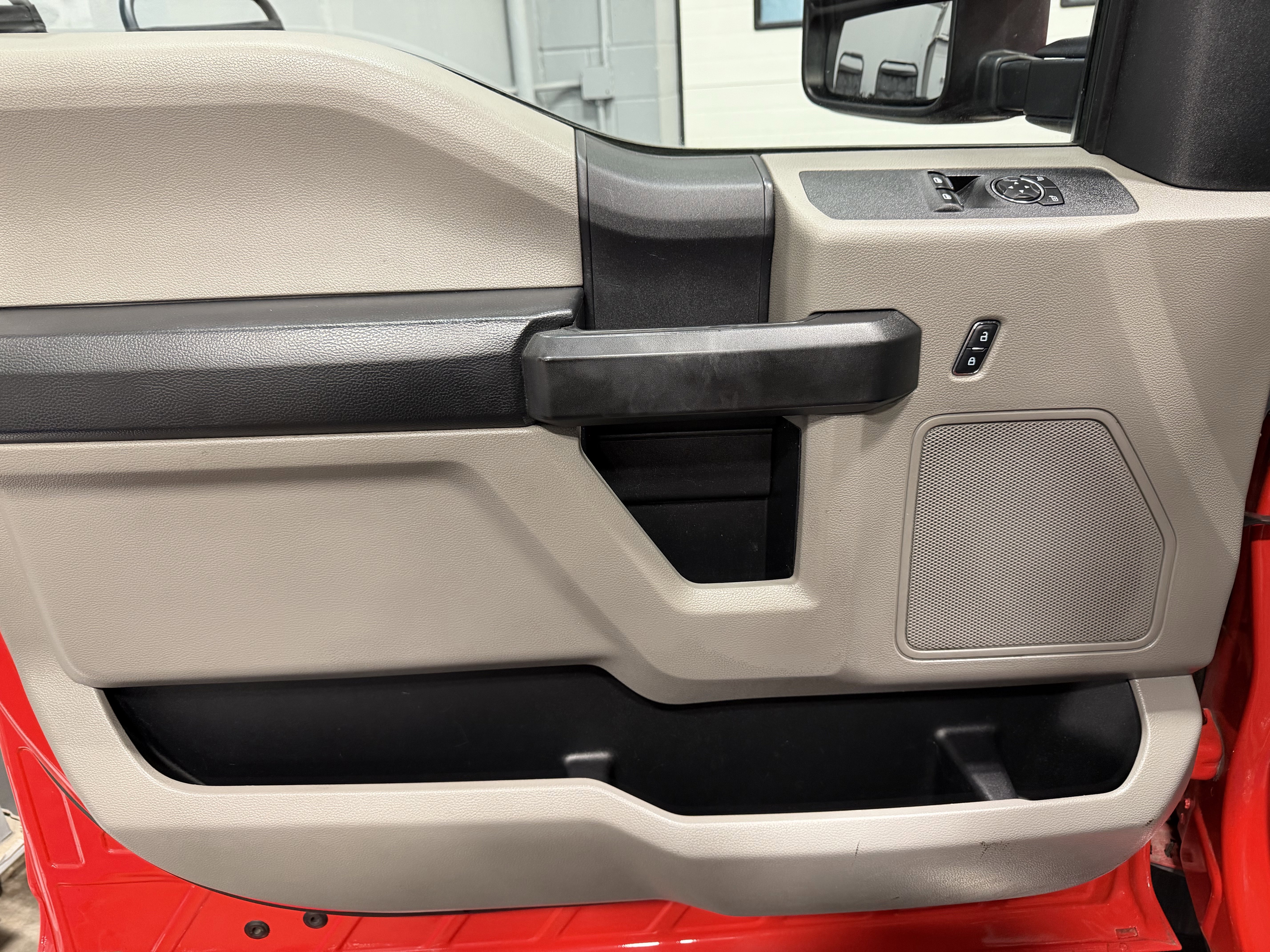 Used 2019 Ford F350 XL w/ Power Equipment Group image 8