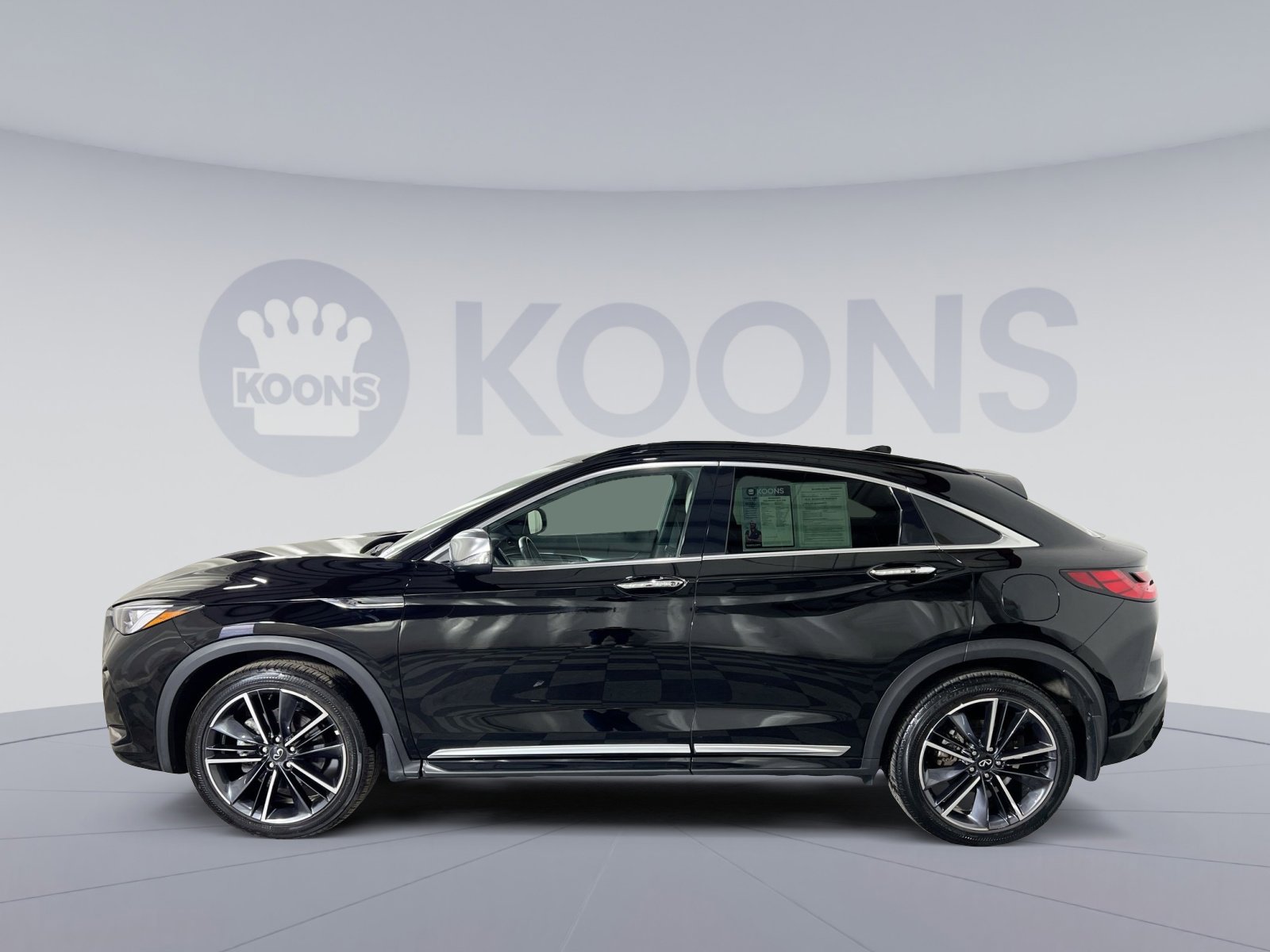 Used 2023 INFINITI QX55 Luxe w/ Accent Package image 2