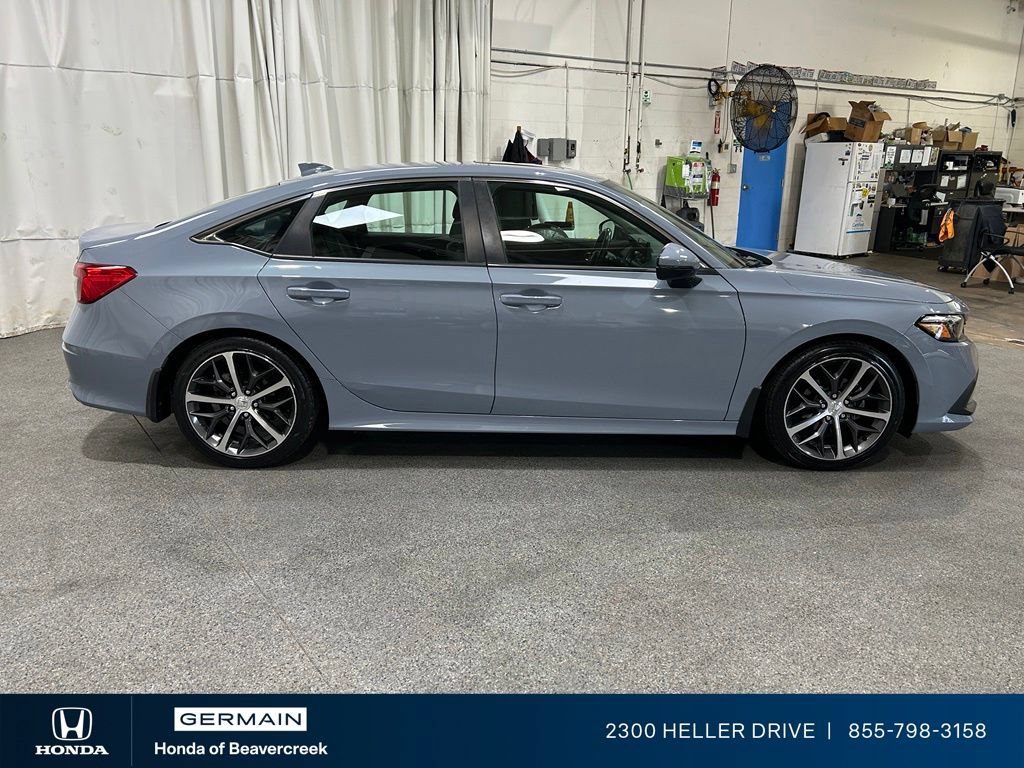 Used 2022 Honda Civic Touring image 9