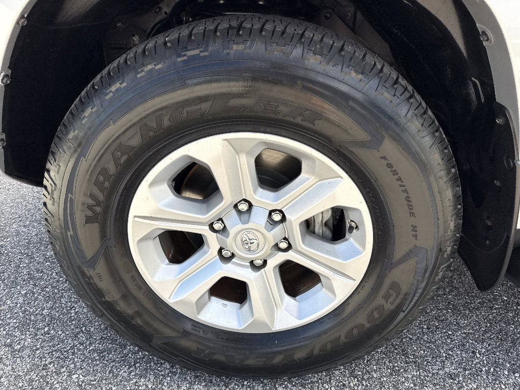 Used 2015 Toyota 4Runner SR5 Premium RWD image 78