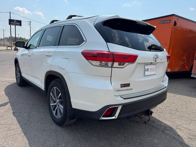 Used 2019 Toyota Highlander XLE AWD/4WD image 5