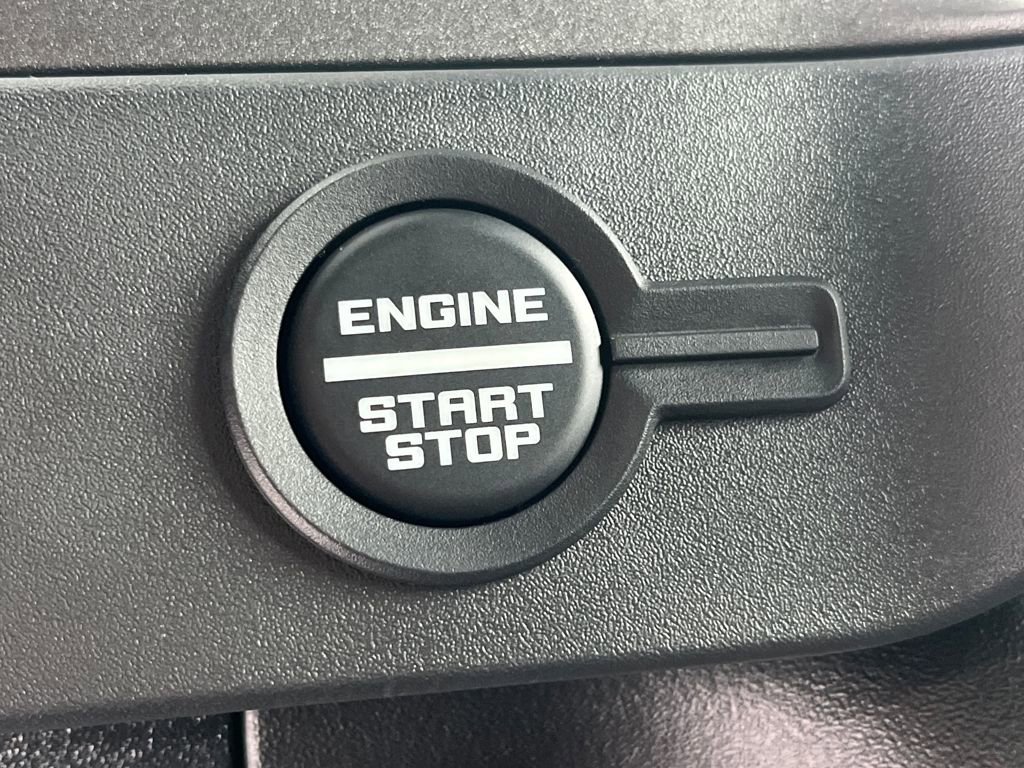 New 2025 Ford Bronco Badlands image 9