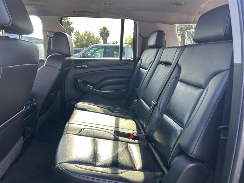 Used 2020 Chevrolet Suburban LT AWD/4WD image 18