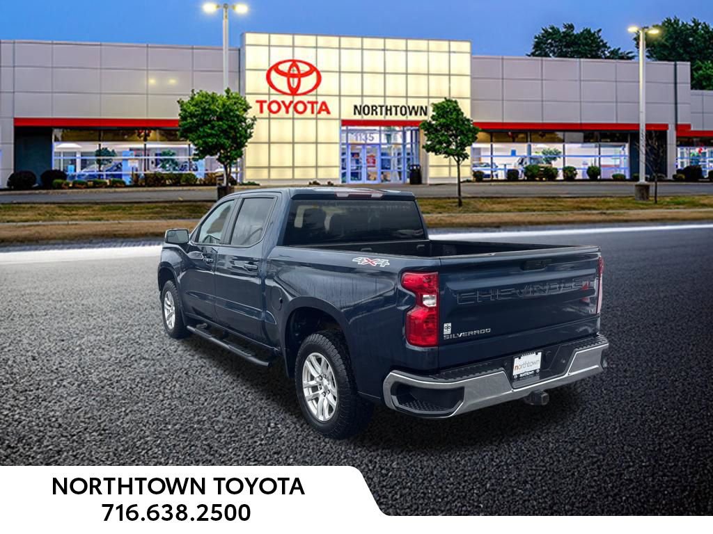 Used 2021 Chevrolet Silverado 1500 LT AWD/4WD image 3