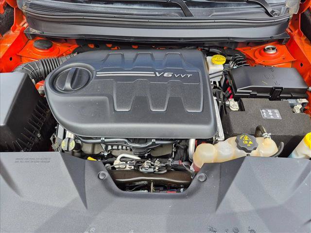 Used 2021 Jeep Cherokee Trailhawk AWD/4WD image 21