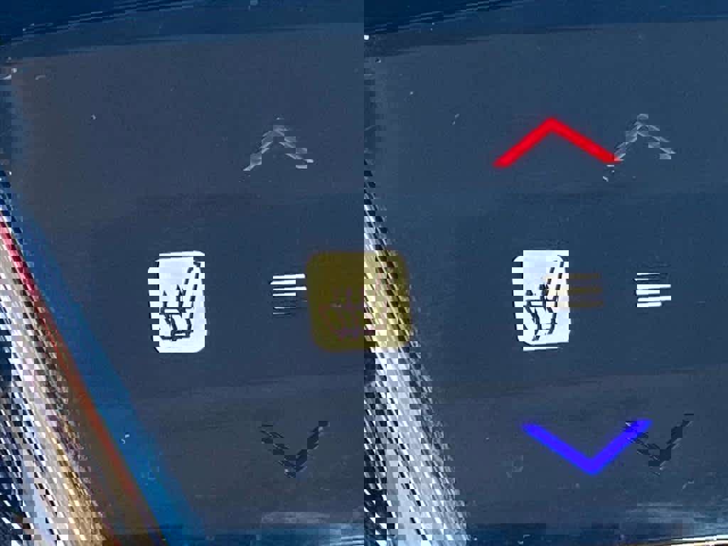 Used 2018 Honda HR-V EX image 17