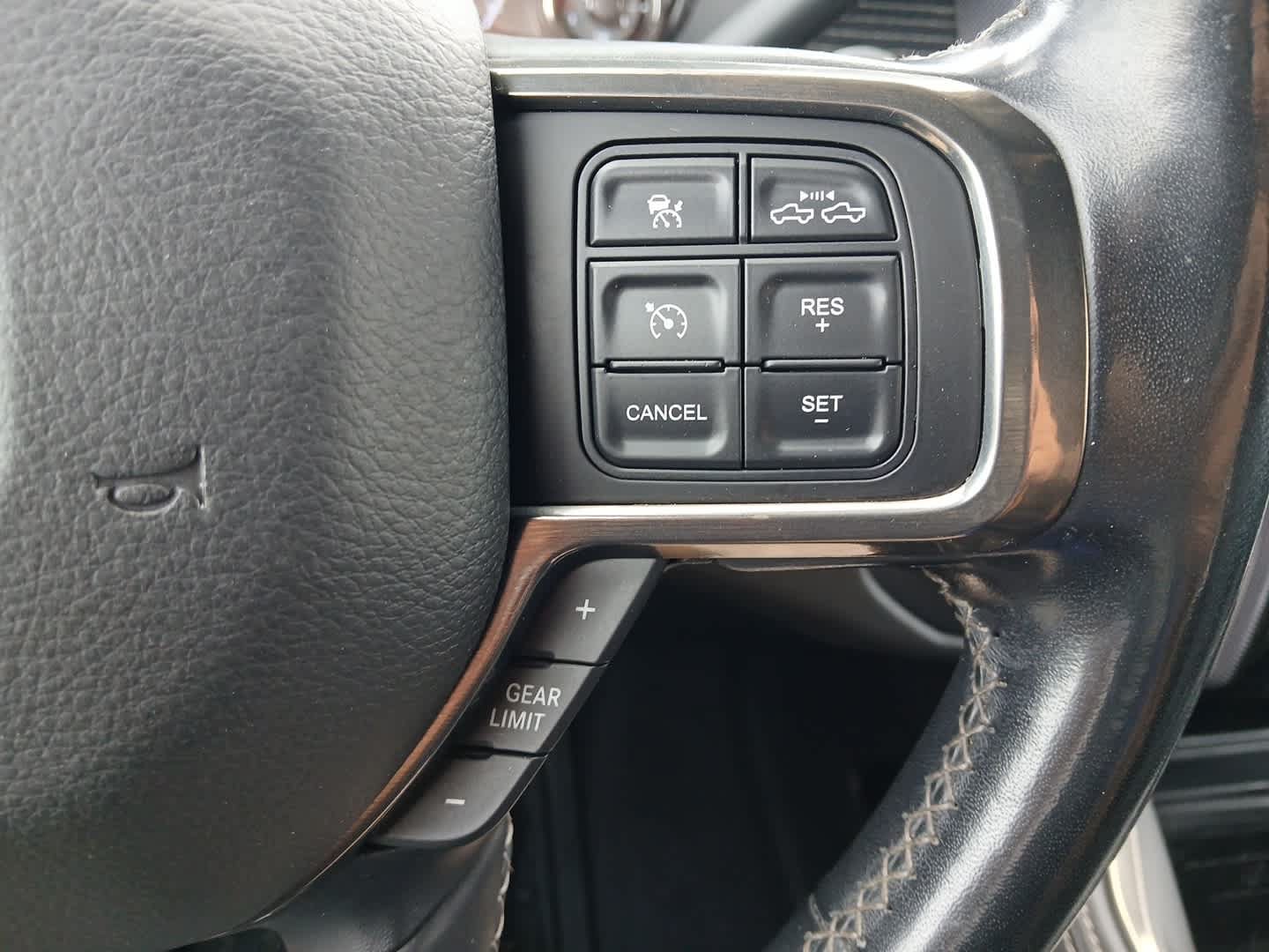 Used 2020 RAM 2500 Limited AWD/4WD image 25