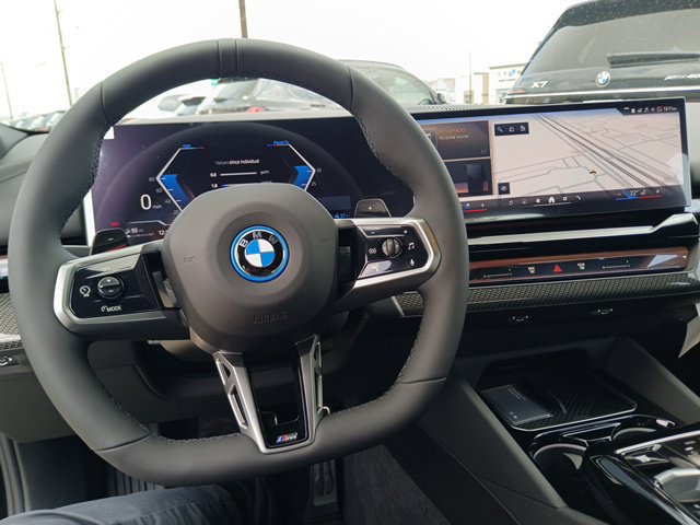 New 2027 BMW 550e xDrive w/ Premium Package AWD/4WD image 19