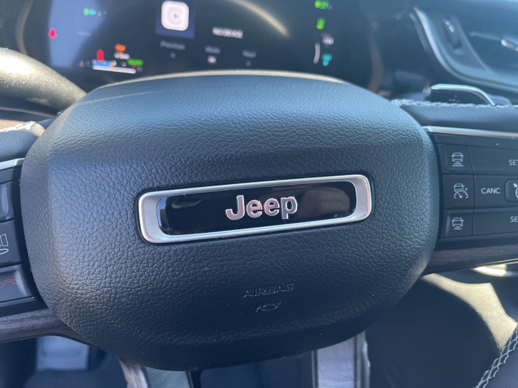 Used 2023 Jeep Grand Cherokee 4WD 4xe image 16