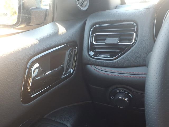 Used 2025 Dodge Durango GT image 21