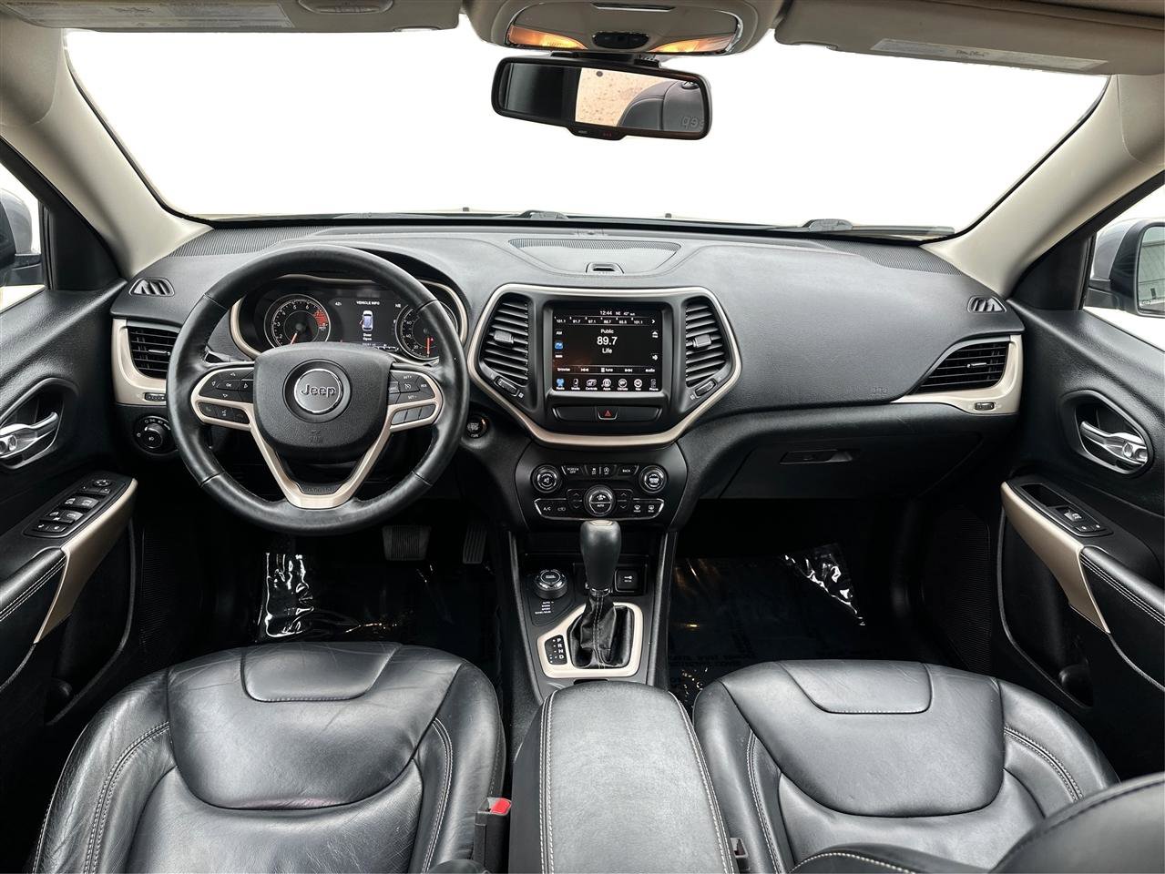 Used 2017 Jeep Cherokee High Altitude image 24