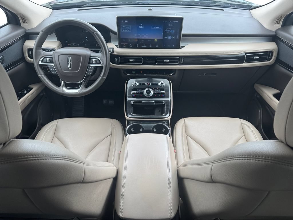 Used 2022 Lincoln Nautilus FWD w/ Premium Package image 10