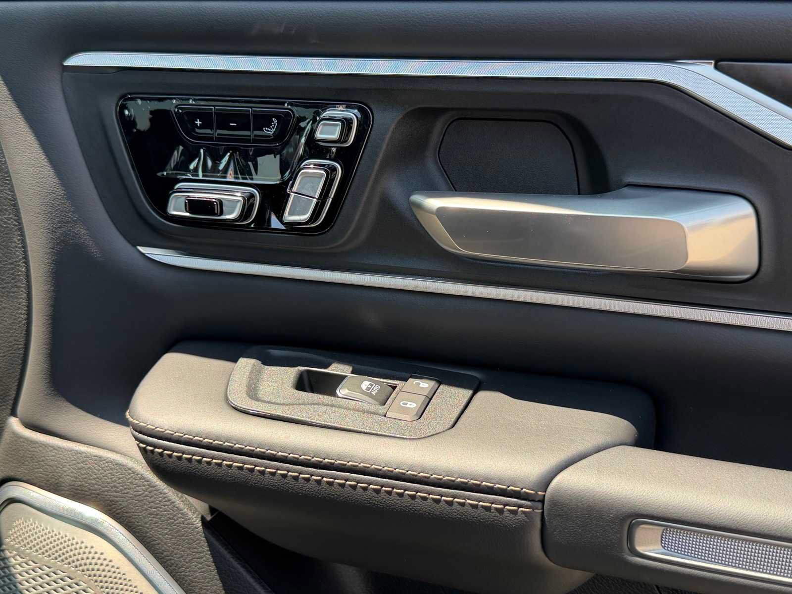 New 2026 RAM 1500 Tungsten AWD/4WD image 30