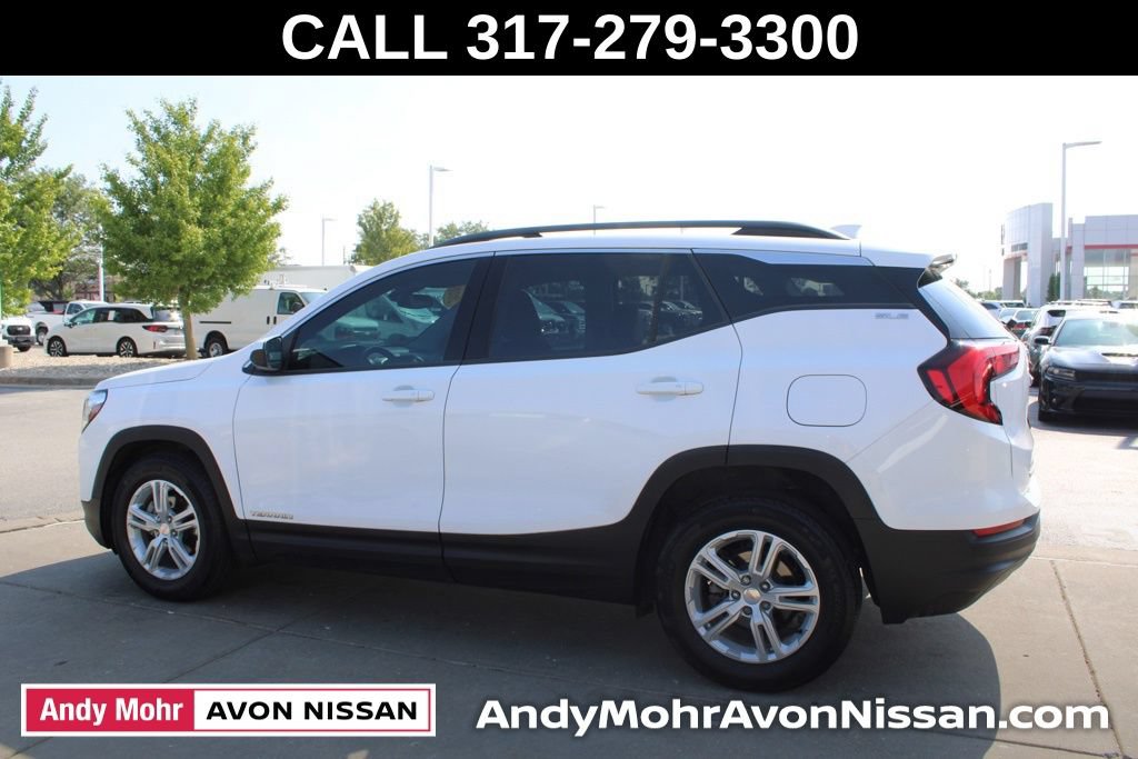 Used 2020 GMC Terrain SLE w/ Driver Convenience Package FWD image 4
