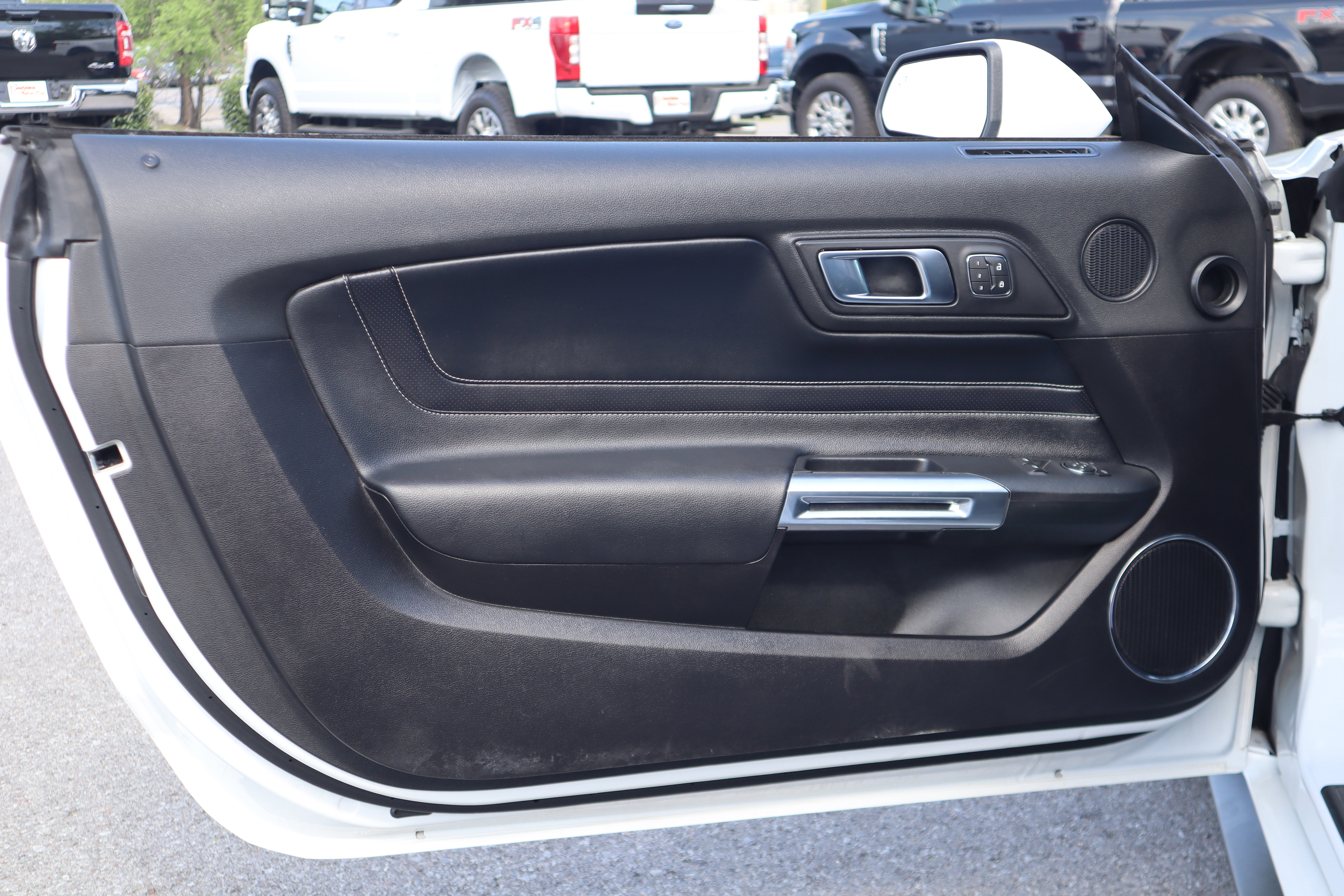 Used 2022 Ford Mustang GT Premium w/ Equipment Group 401A RWD image 28