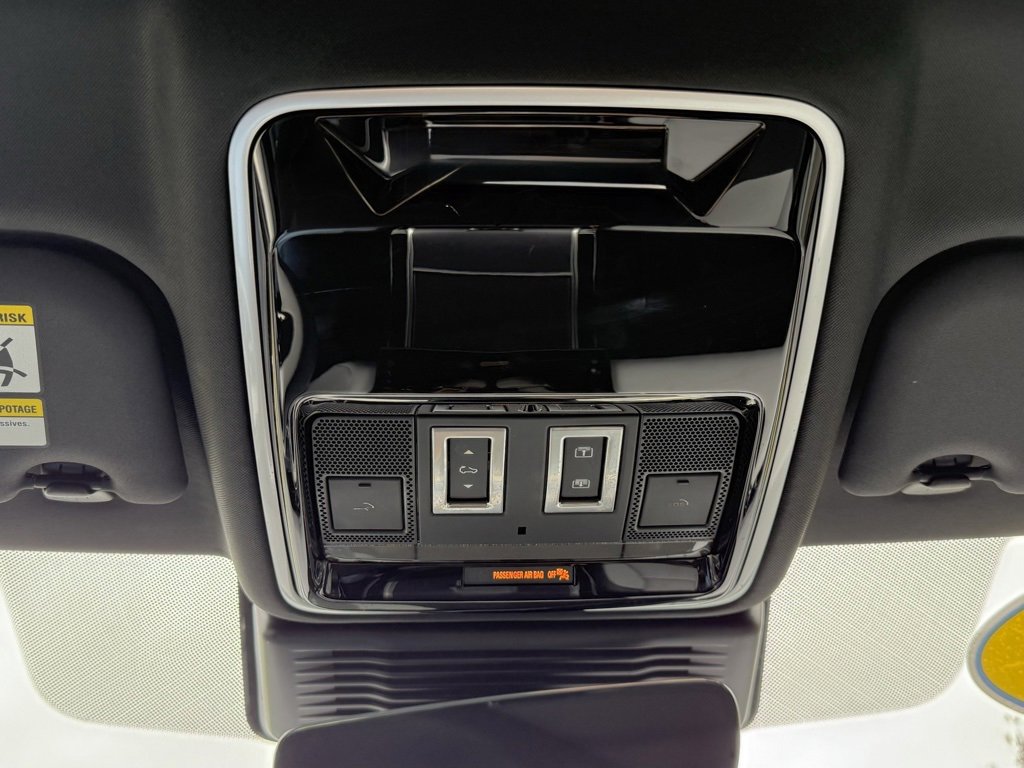 Used 2026 Land Rover Range Rover Velar Dynamic SE image 29