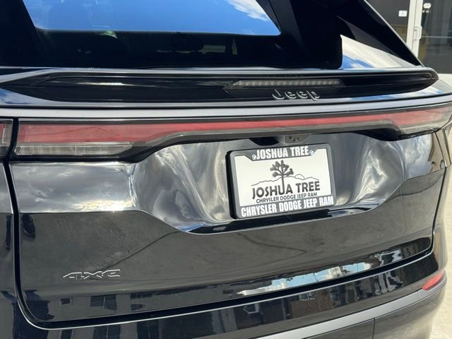 Used 2025 Jeep Wagoneer S Limited image 9