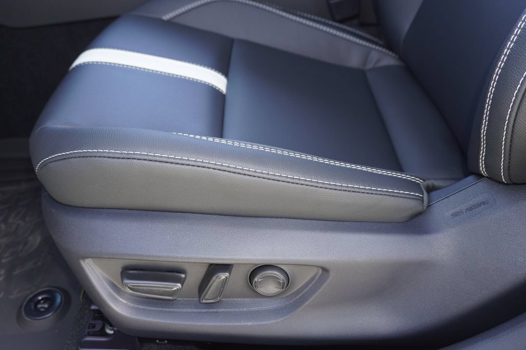 Certified 2026 Toyota Camry Hybrid FWD image 12