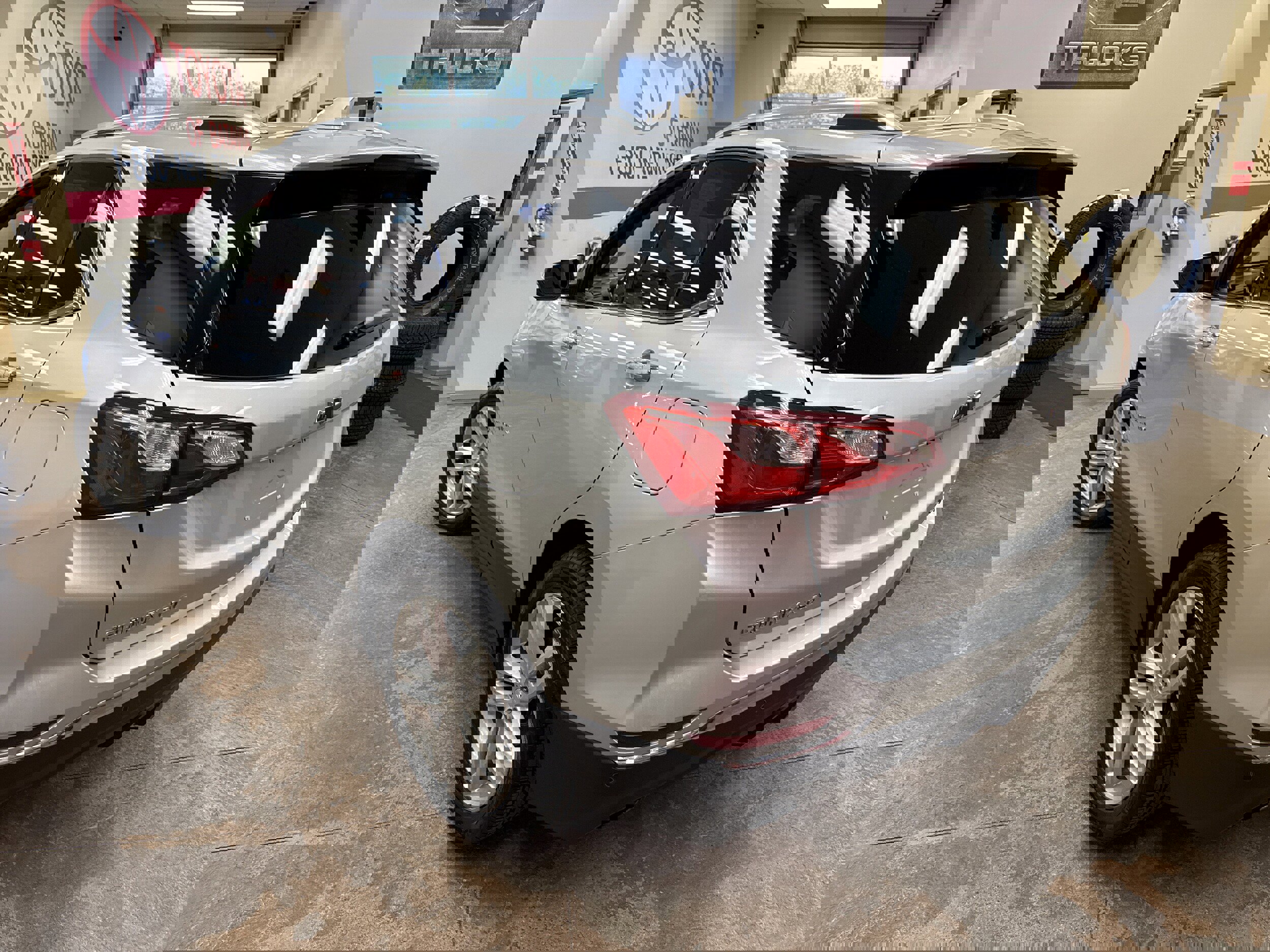 Used 2020 Chevrolet Equinox Premier image 9