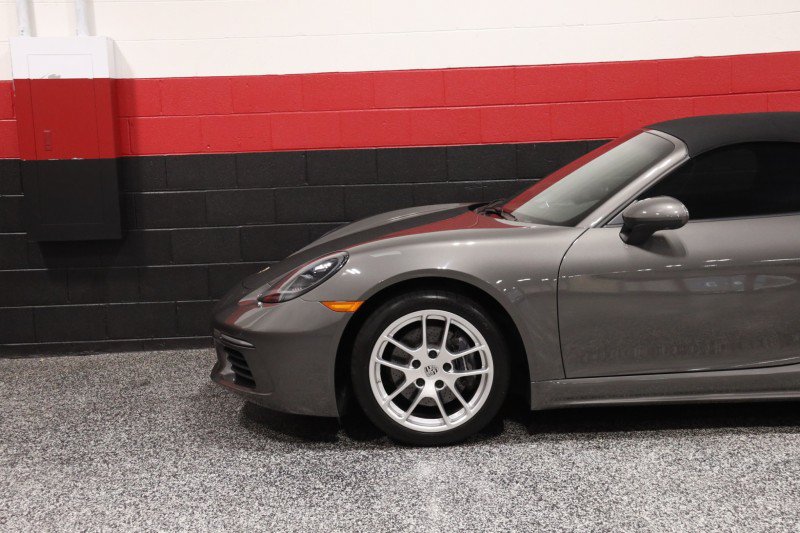 Used 2017 Porsche 718 Boxster RWD image 20
