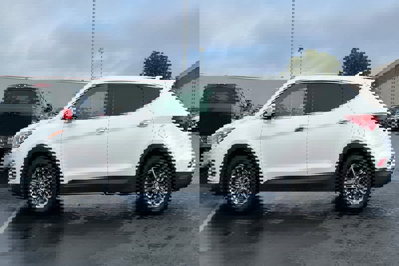 Used 2017 Hyundai Santa Fe Sport image 9