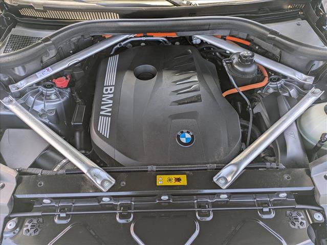 Used 2024 BMW X5 xDrive50e w/ Parking Assistance Package AWD/4WD image 24