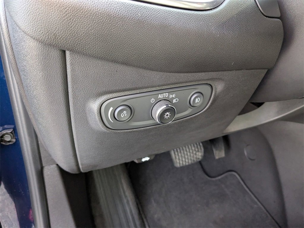 Certified 2022 Chevrolet Equinox Premier image 22