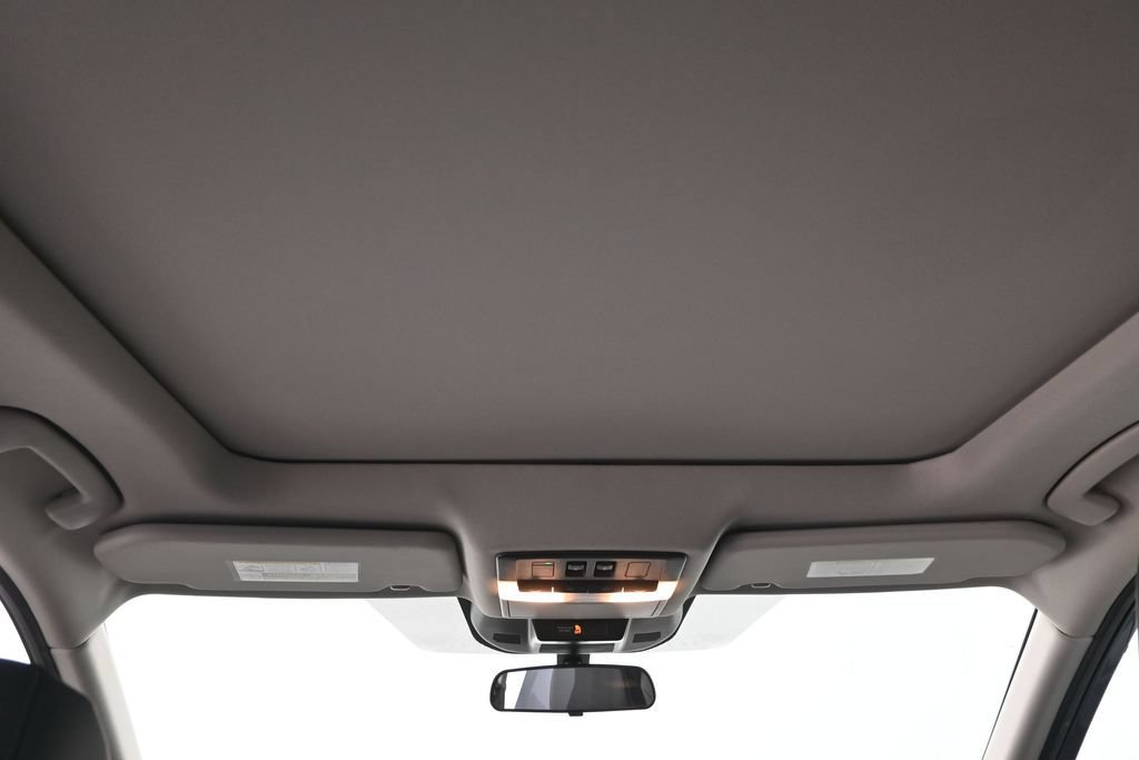 Used 2023 Nissan Rogue SV w/ SV Premium B Package FWD image 24