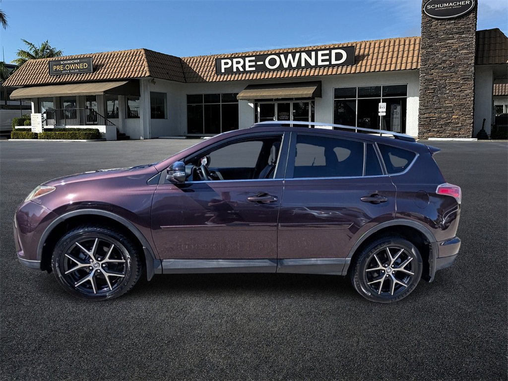Used 2016 Toyota RAV4 SE image 4
