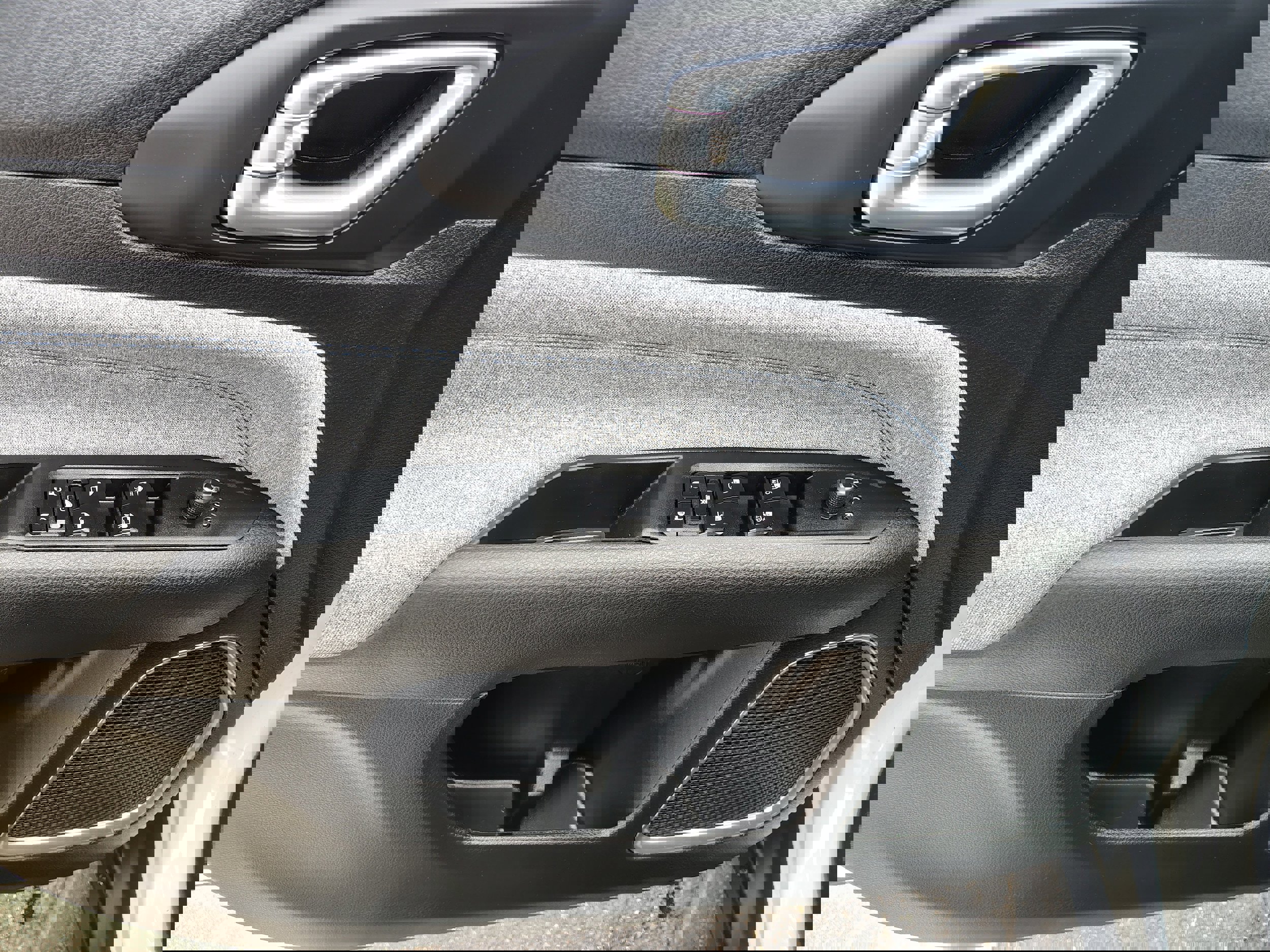 Used 2024 Jeep Compass Latitude image 19