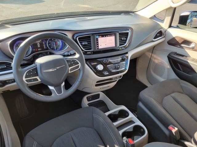 Used 2023 Chrysler Voyager LX FWD image 22