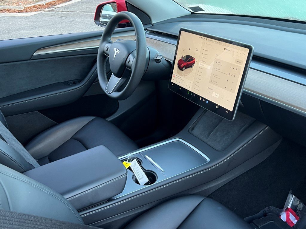 Used 2023 Tesla Model Y Long Range image 10