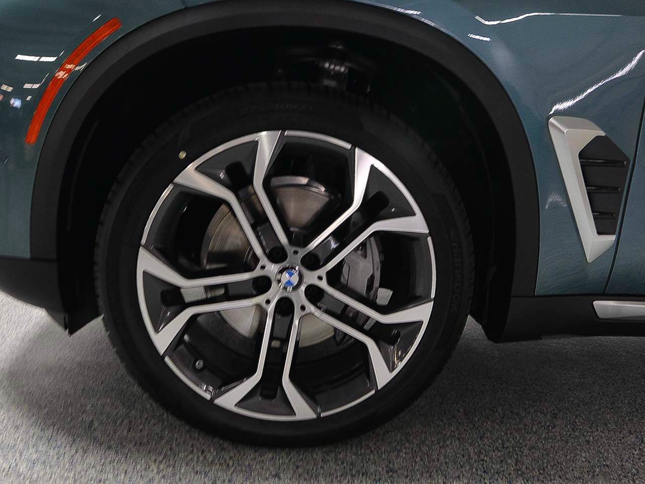 Used 2026 BMW X5 sDrive40i RWD image 5