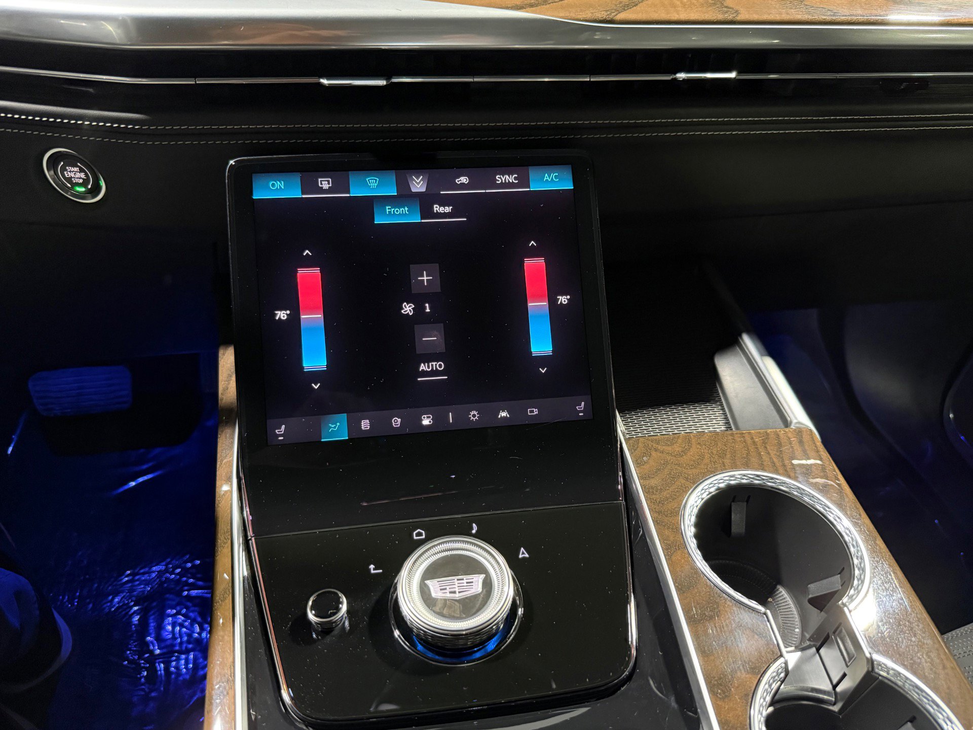 Used 2025 Cadillac Escalade Sport Platinum w/ LPO, ONYX Package image 46