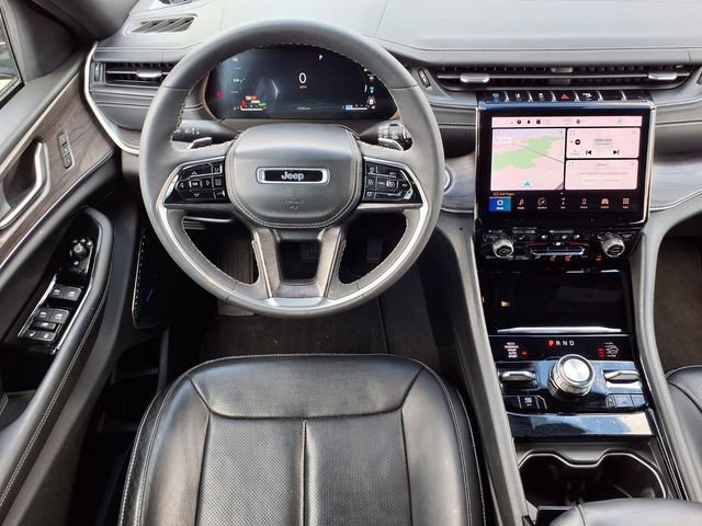 Used 2022 Jeep Grand Cherokee Overland image 6