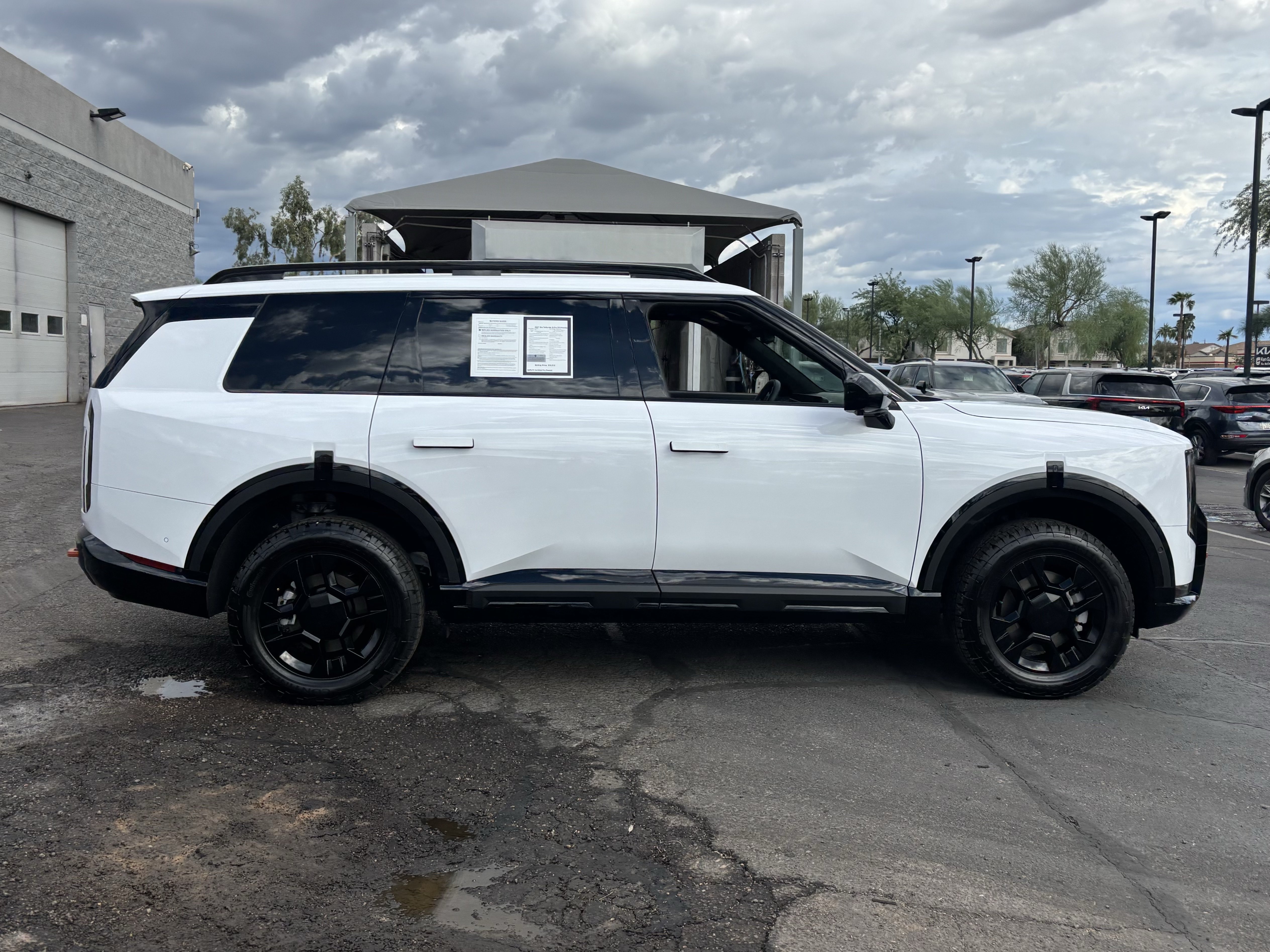 Used 2027 Kia Telluride SX Prestige X-Pro AWD/4WD image 2