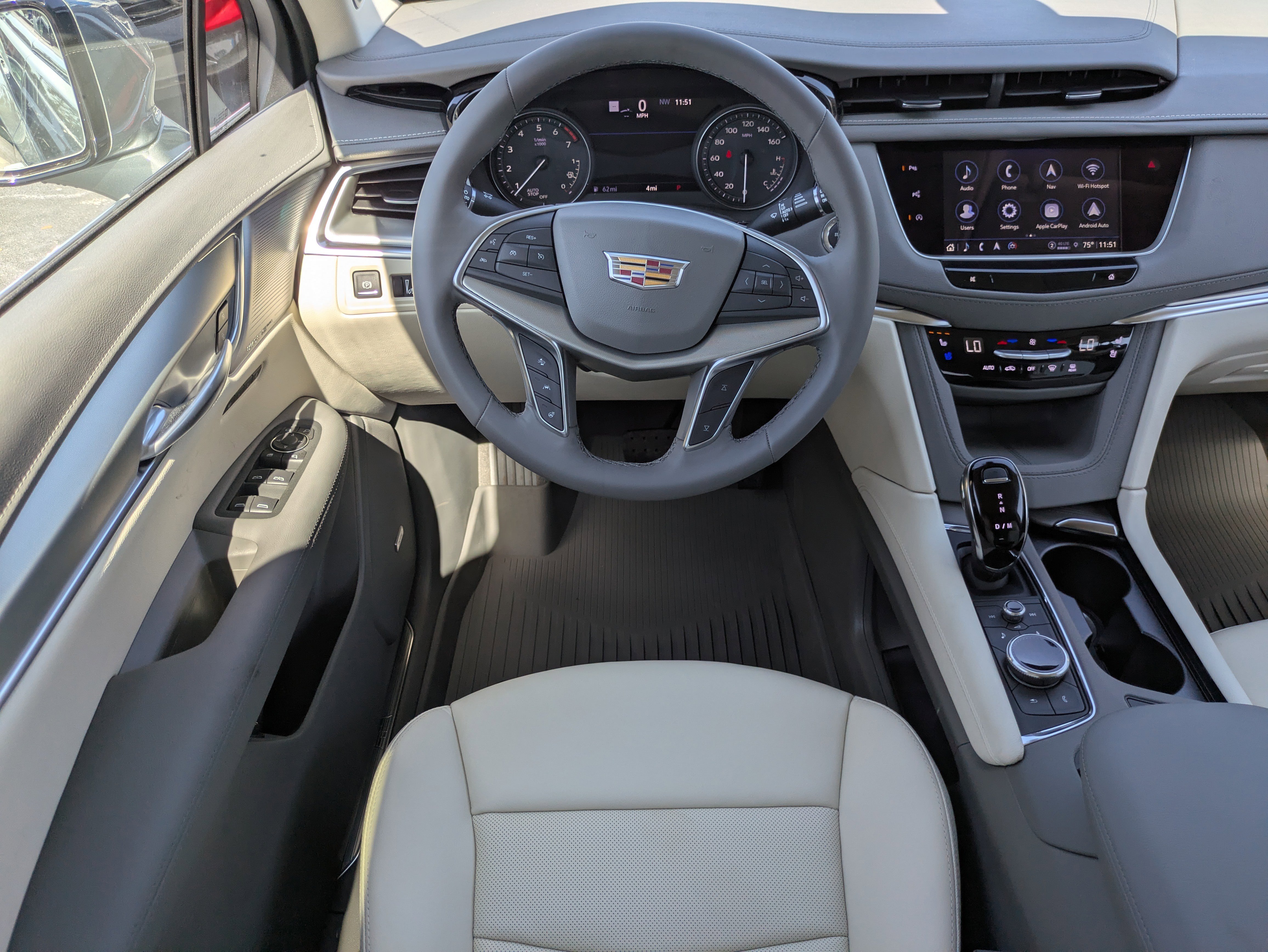 New 2026 Cadillac XT5 Premium Luxury w/ LPO, ONYX Package FWD image 4