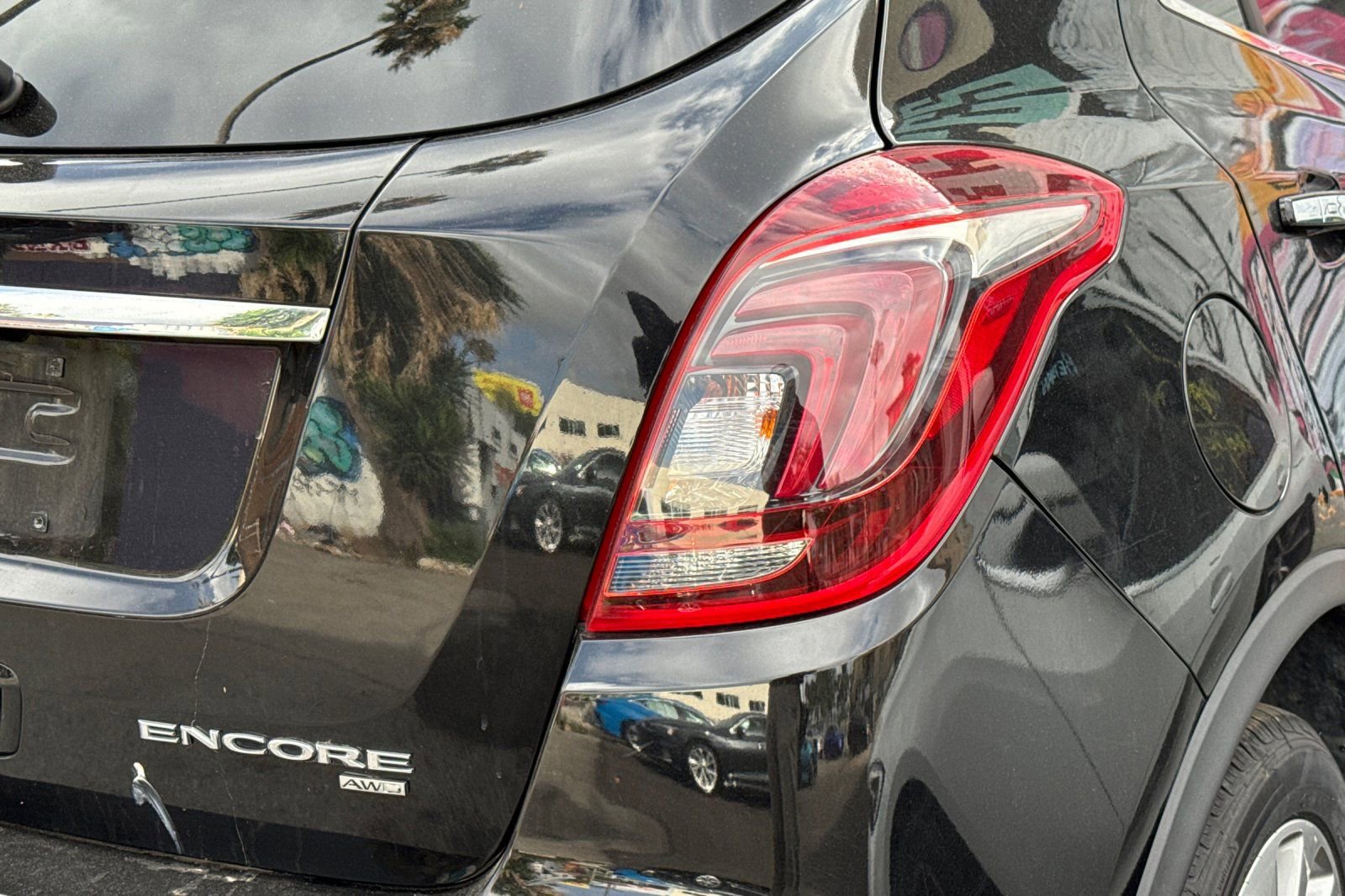 Used 2020 Buick Encore Preferred AWD/4WD image 7