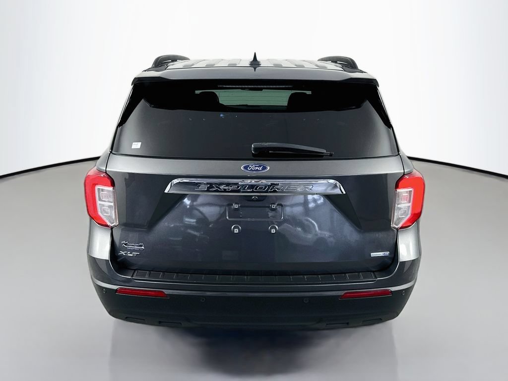 Used 2020 Ford Explorer XLT AWD/4WD image 6