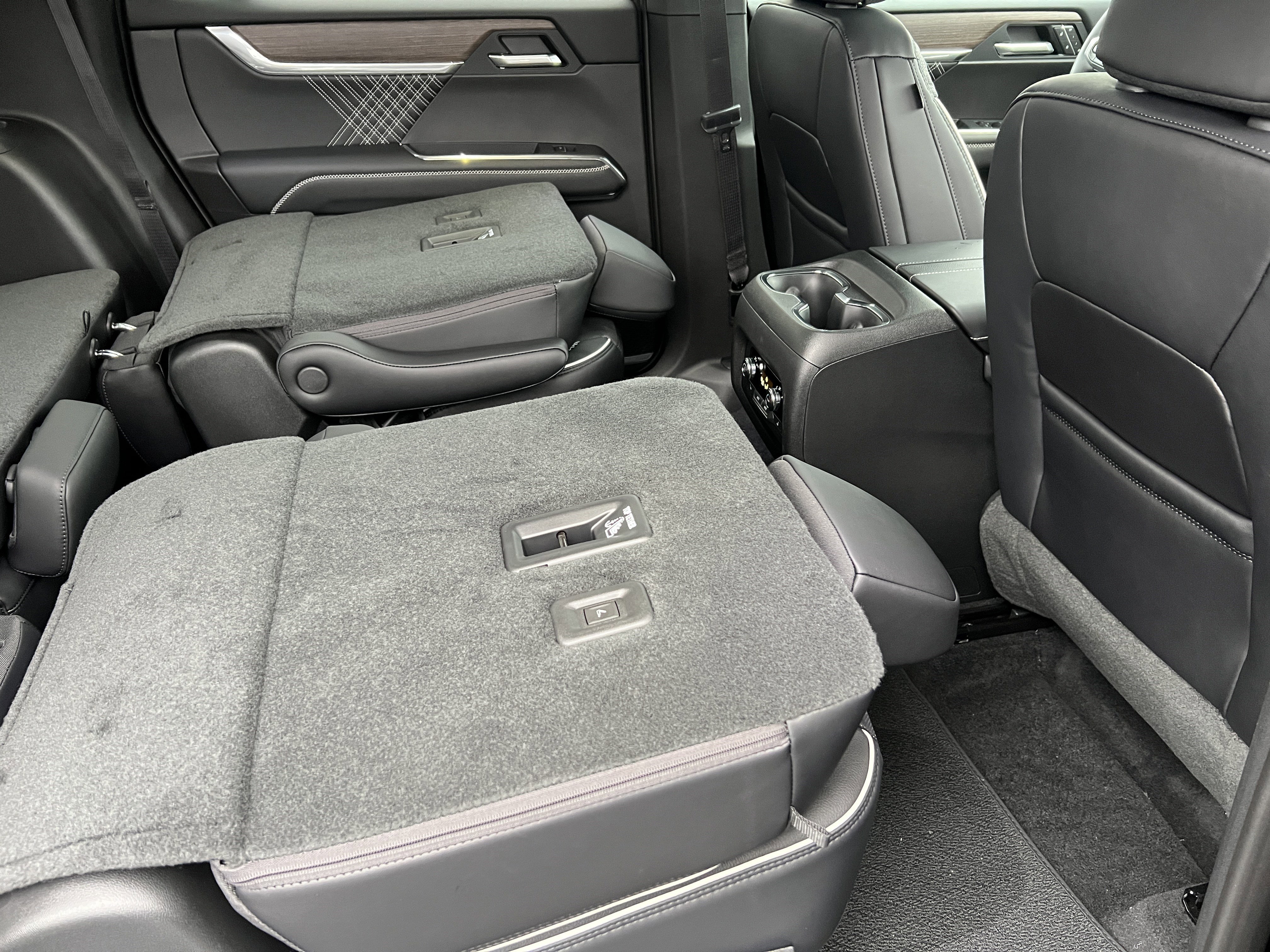 New 2026 GMC Acadia Denali w/ Super Cruise Package image 27