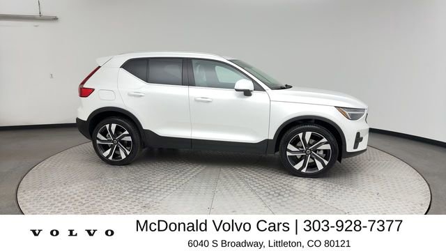 Certified 2023 Volvo XC40 B5 Ultimate w/ Protection Package image 9