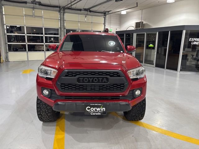 Used 2020 Toyota Tacoma TRD Off-Road w/ Technology Package image 2