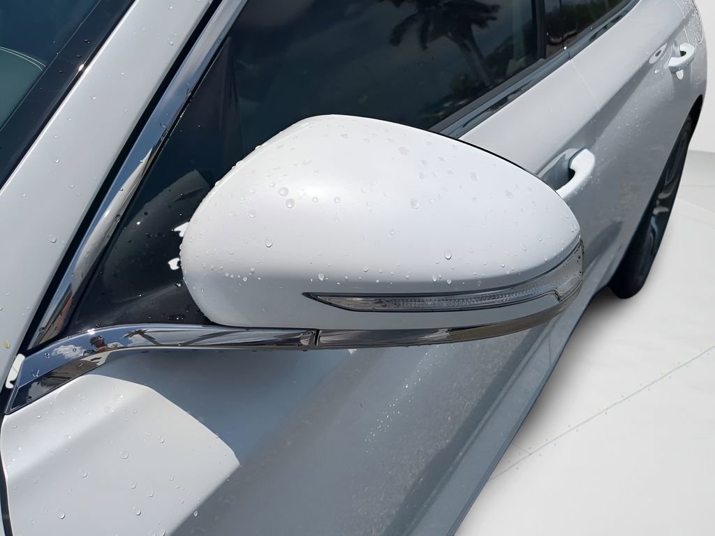 Used 2026 Genesis G70 2.5T RWD image 31