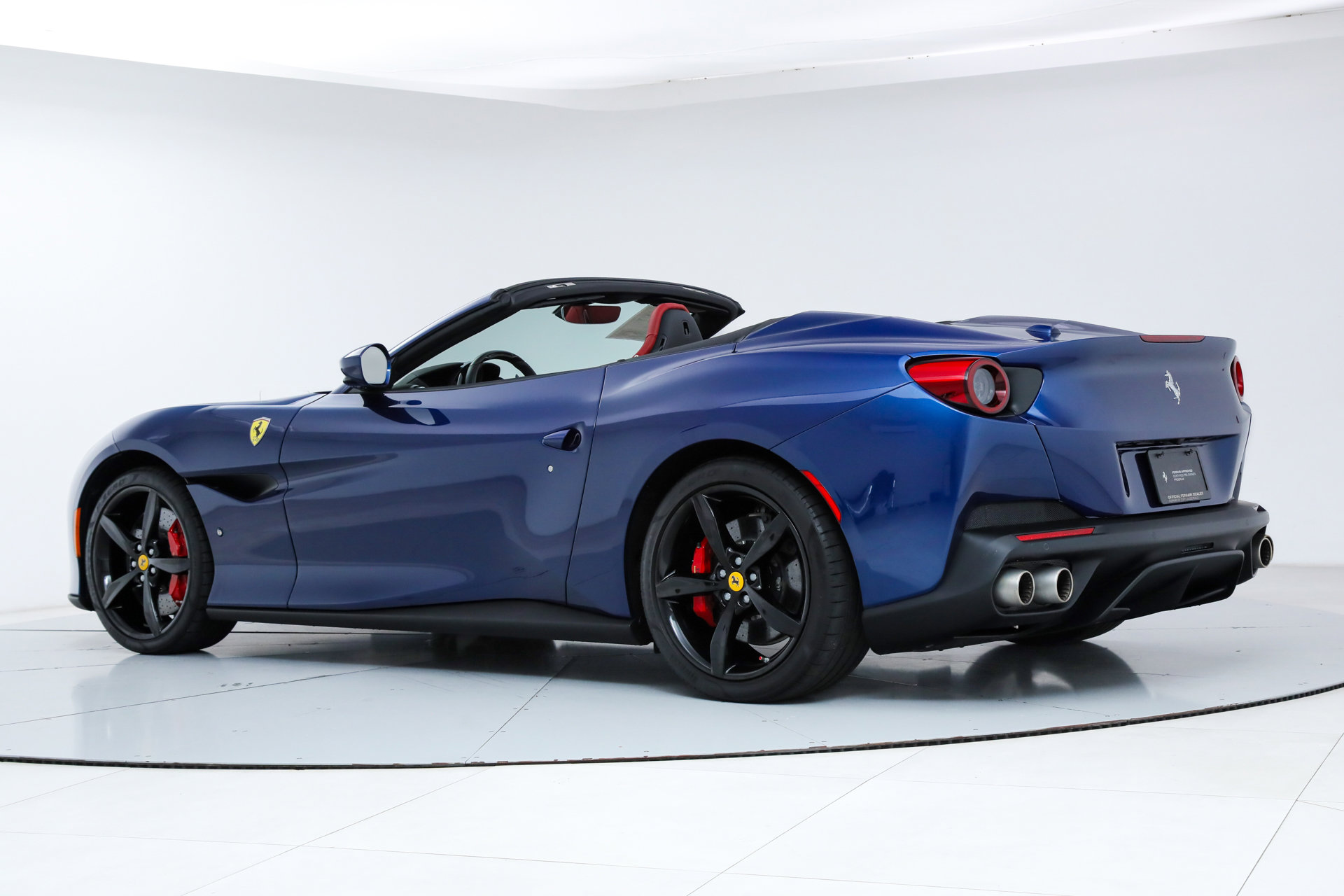 Certified 2019 Ferrari Portofino image 3