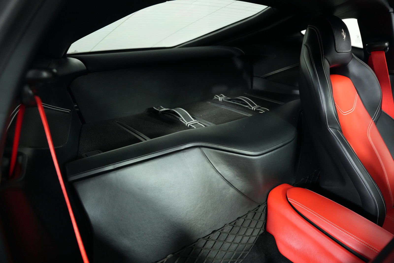 Used 2014 Ferrari F12 Berlinetta RWD image 35